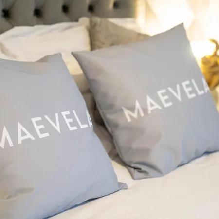 Apartment Maevela - Modern 2 Bedroom - Chinatown, Arcadian, Centre - Large Juliet Balcony Windows - Ps4 & Smart Tv's